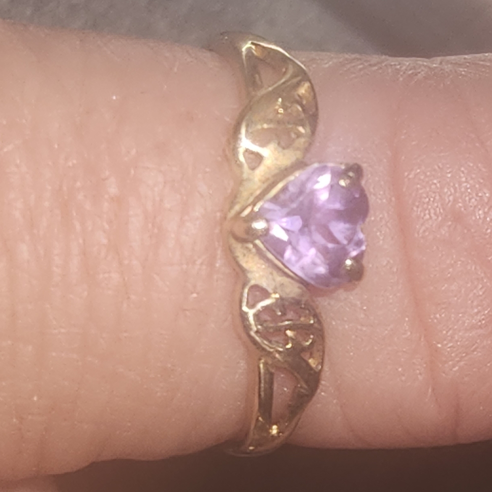 10kt Gold Heart Ring with Amethyst - Picture 2 of 15